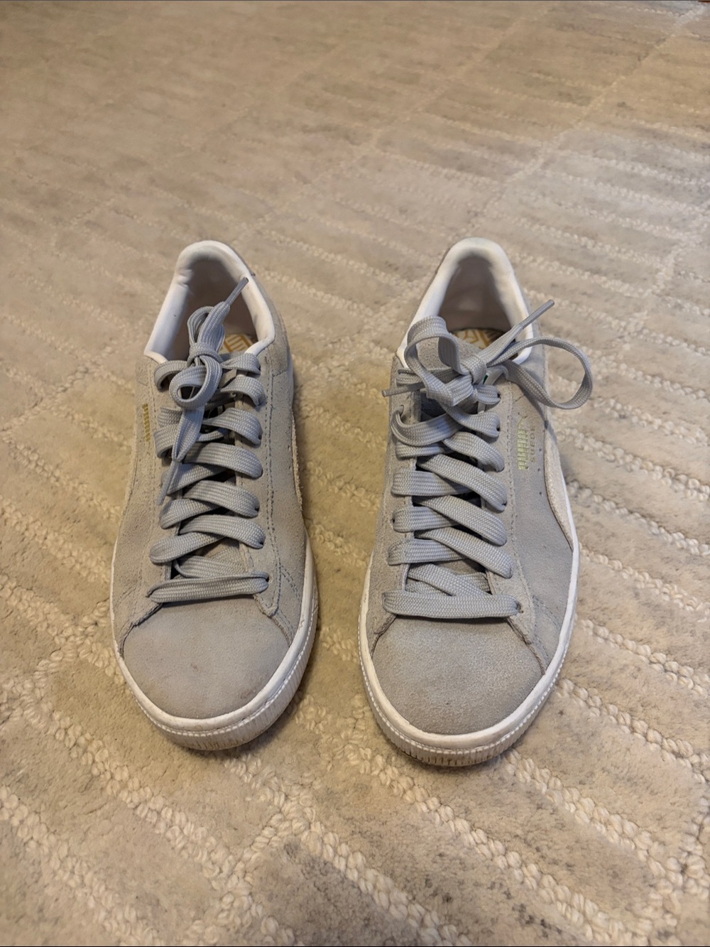 Puma Suede Low-Top Sneakers in Light Gray